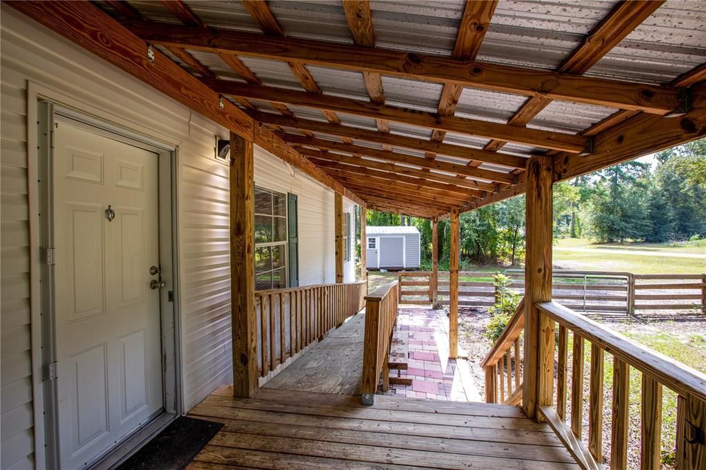 For Sale: $200,000 (3 beds, 2 baths, 1736 Square Feet)