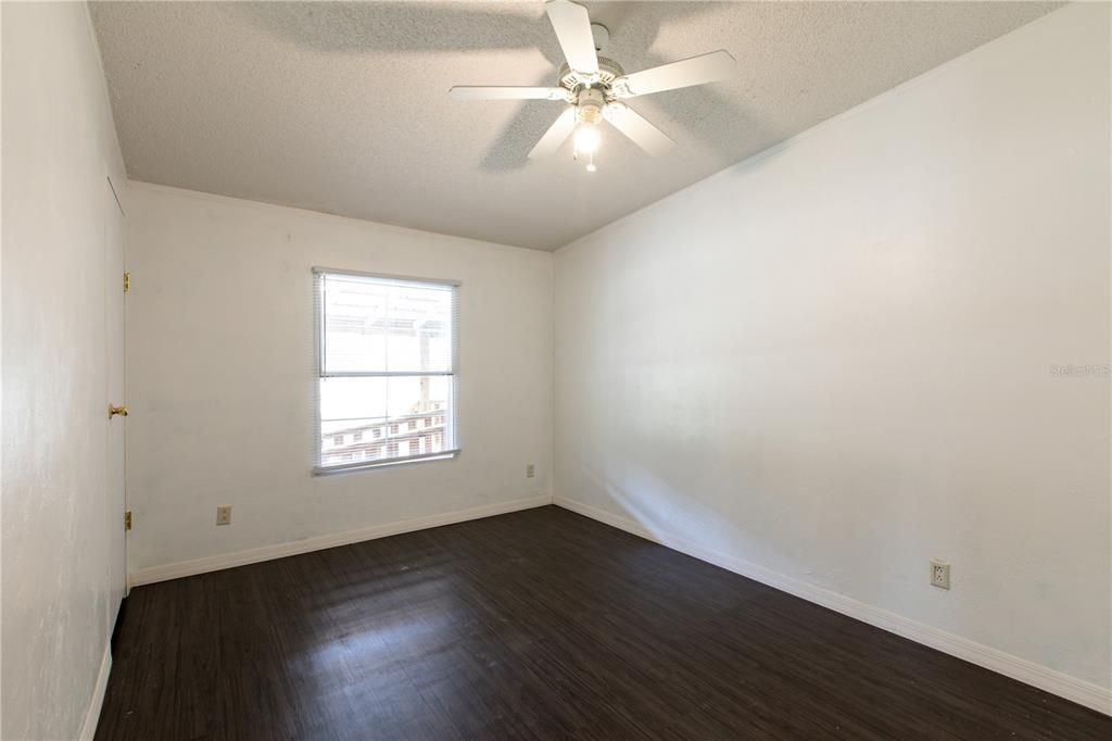 For Sale: $200,000 (3 beds, 2 baths, 1736 Square Feet)