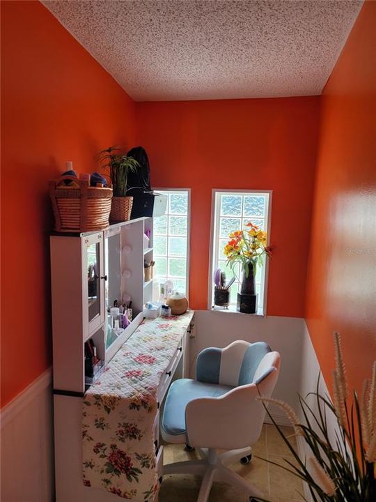 For Sale: $199,500 (3 beds, 2 baths, 1304 Square Feet)