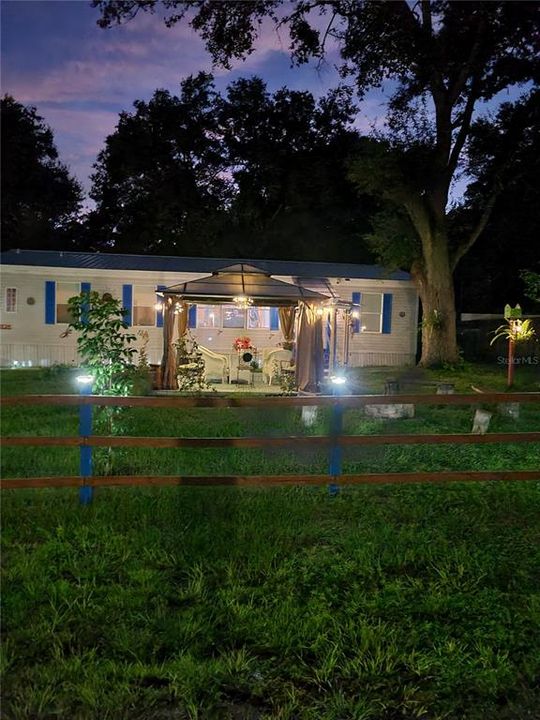 For Sale: $199,500 (3 beds, 2 baths, 1304 Square Feet)