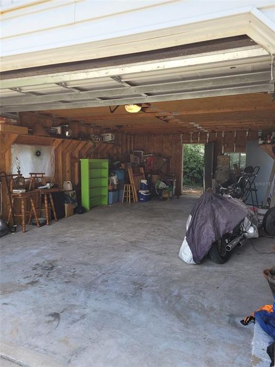 For Sale: $199,500 (3 beds, 2 baths, 1304 Square Feet)