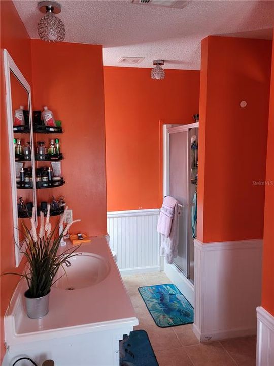 For Sale: $199,500 (3 beds, 2 baths, 1304 Square Feet)