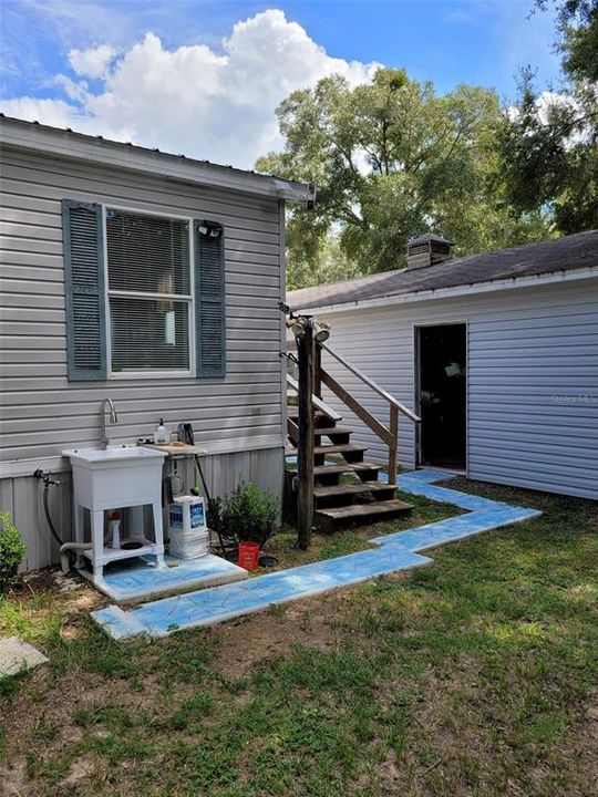 For Sale: $199,500 (3 beds, 2 baths, 1304 Square Feet)