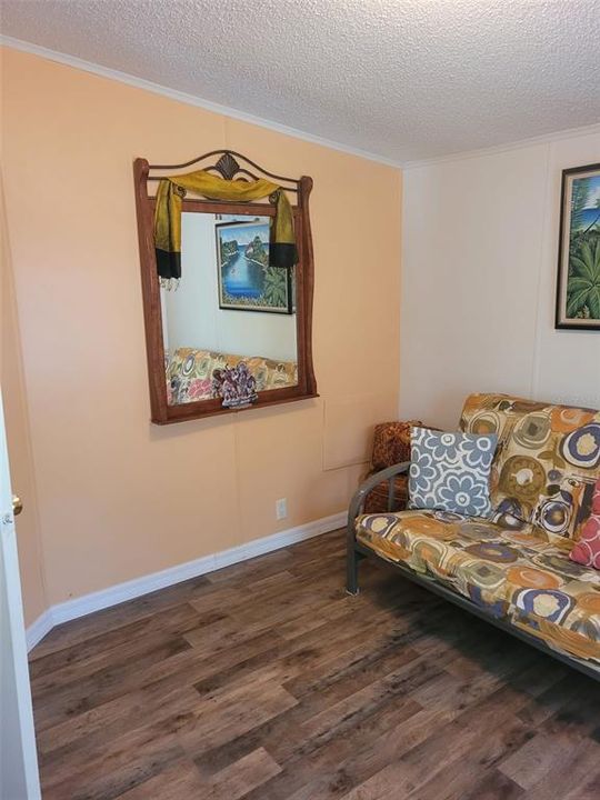 For Sale: $199,500 (3 beds, 2 baths, 1304 Square Feet)