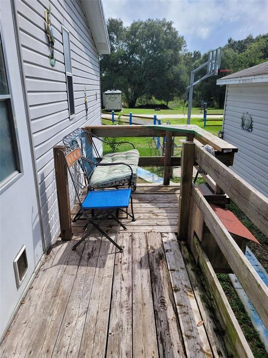 For Sale: $199,500 (3 beds, 2 baths, 1304 Square Feet)