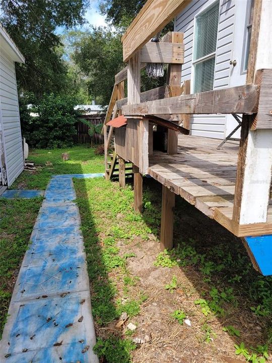 For Sale: $199,500 (3 beds, 2 baths, 1304 Square Feet)