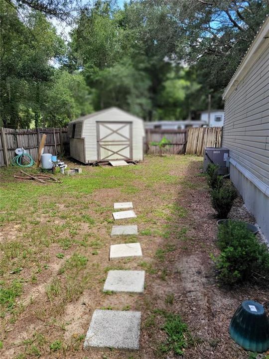 For Sale: $199,500 (3 beds, 2 baths, 1304 Square Feet)