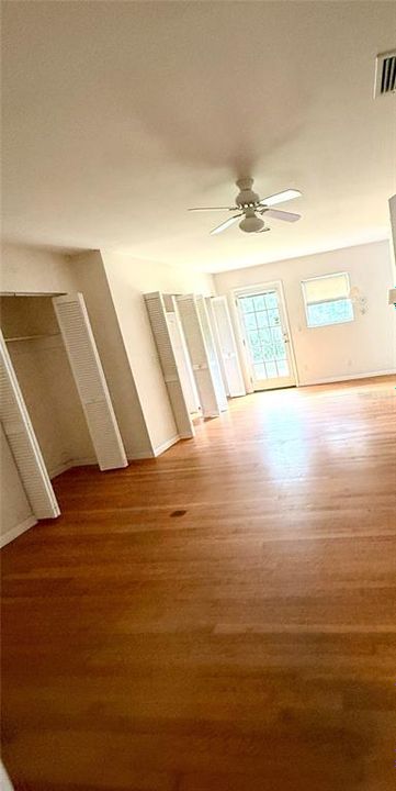 待售: $362,250 (2 贝兹, 2 浴室, 1383 平方英尺)