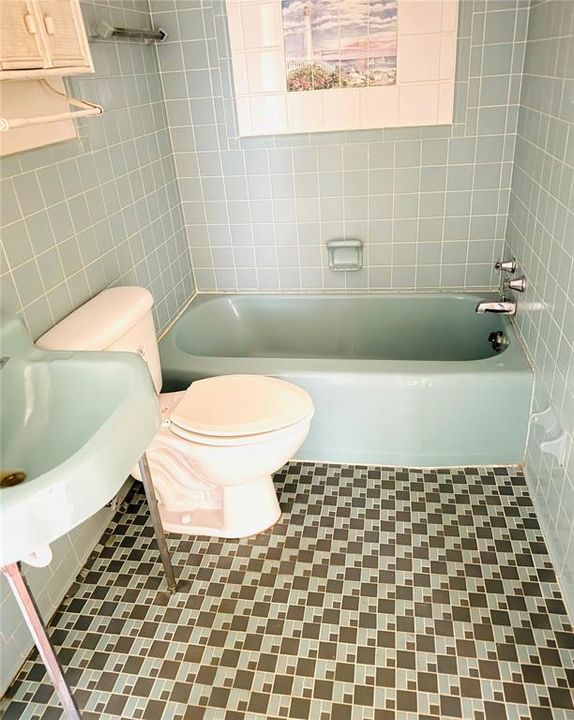 待售: $362,250 (2 贝兹, 2 浴室, 1383 平方英尺)