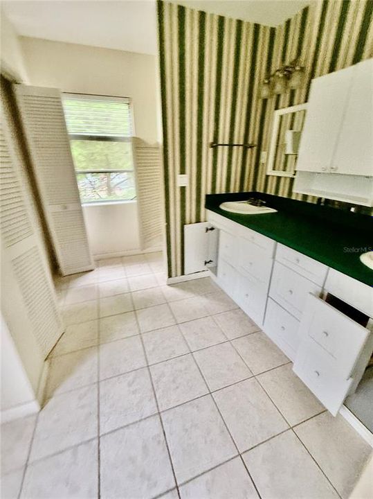 待售: $362,250 (2 贝兹, 2 浴室, 1383 平方英尺)