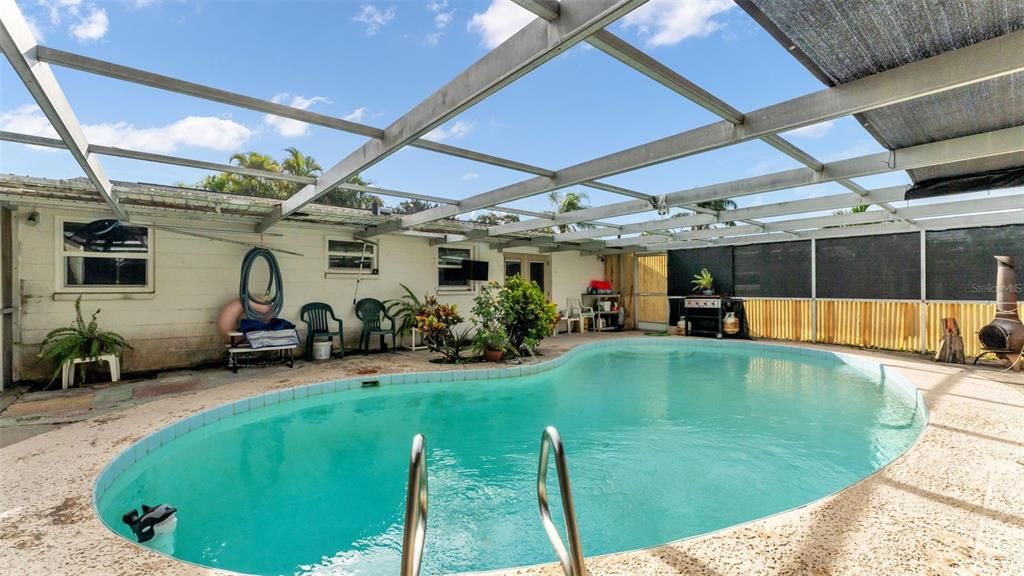 Под контрактом: $190,000 (2 спален, 1 ванн, 984 Квадратных фут)