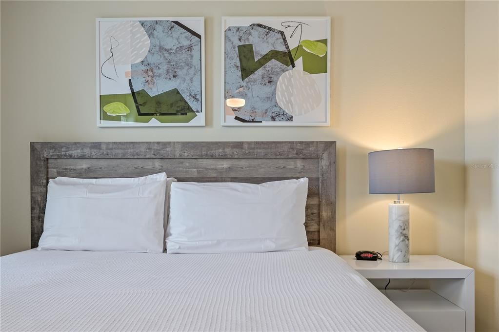 Под контрактом: $775,000 (9 спален, 6 ванн, 4399 Квадратных фут)