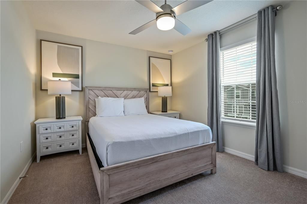 Под контрактом: $775,000 (9 спален, 6 ванн, 4399 Квадратных фут)