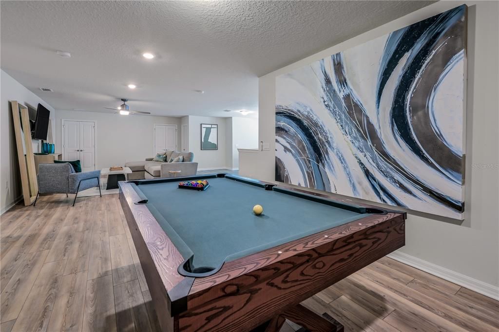 Под контрактом: $775,000 (9 спален, 6 ванн, 4399 Квадратных фут)