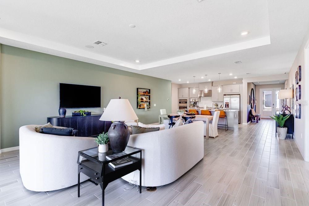 Activo con contrato: $666,000 (4 camas, 4 baños, 2921 Pies cuadrados)