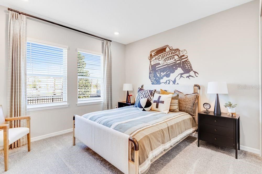 Activo con contrato: $666,000 (4 camas, 4 baños, 2921 Pies cuadrados)