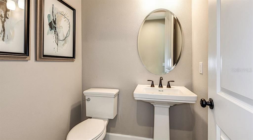 На продажу: $703,359 (4 спален, 3 ванн, 2721 Квадратных фут)