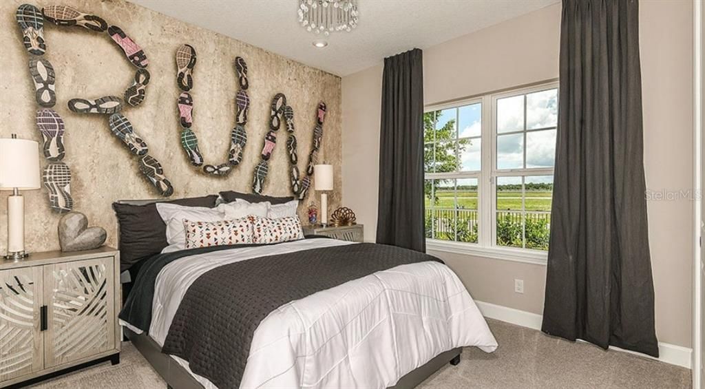 На продажу: $703,359 (4 спален, 3 ванн, 2721 Квадратных фут)