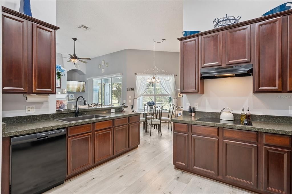 For Sale: $675,000 (4 beds, 3 baths, 2650 Square Feet)