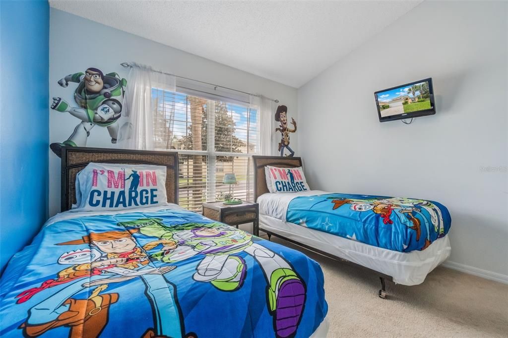 Active With Contract: $474,900 (5 beds, 4 baths, 2317 Square Feet)