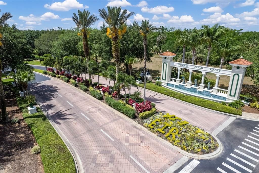 Active With Contract: $474,900 (5 beds, 4 baths, 2317 Square Feet)