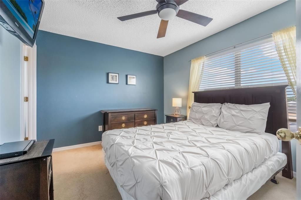 Active With Contract: $474,900 (5 beds, 4 baths, 2317 Square Feet)