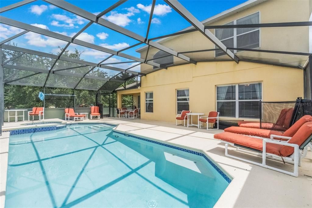 Active With Contract: $474,900 (5 beds, 4 baths, 2317 Square Feet)