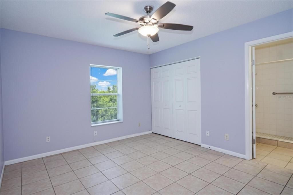 待售: $240,000 (3 贝兹, 2 浴室, 1247 平方英尺)