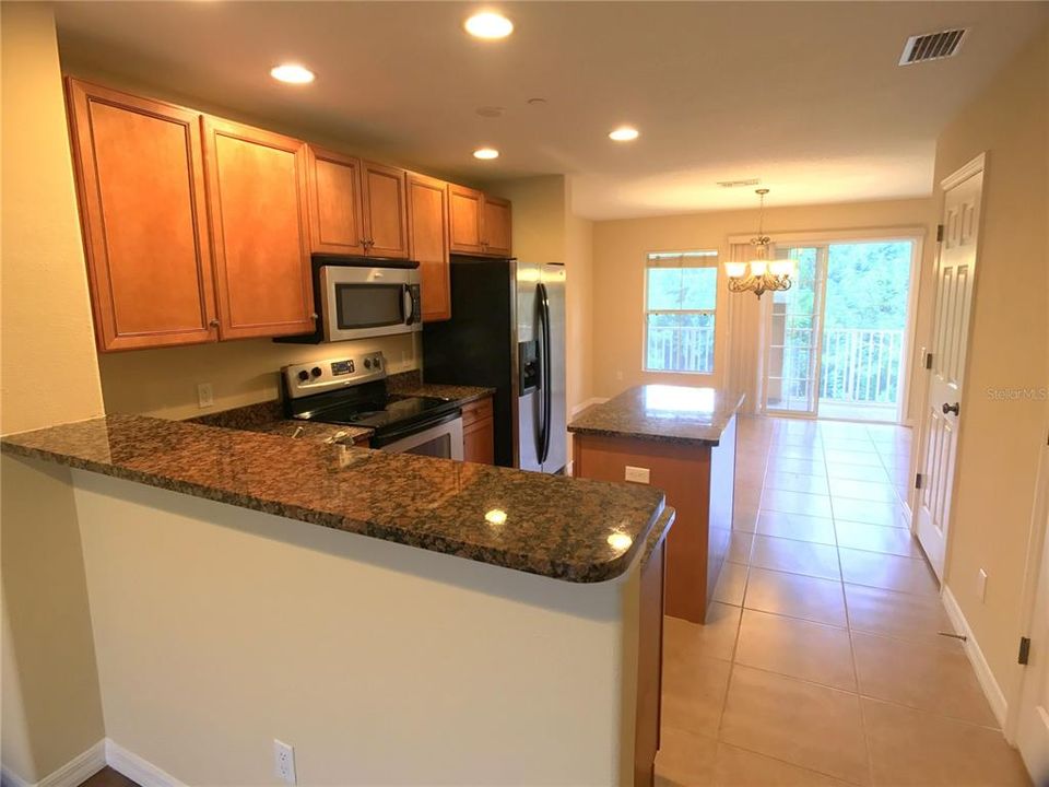 Active With Contract: $1,850 (2 beds, 2 baths, 1092 Square Feet)