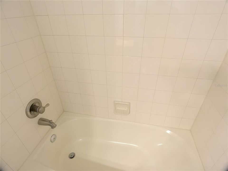 Active With Contract: $1,850 (2 beds, 2 baths, 1092 Square Feet)
