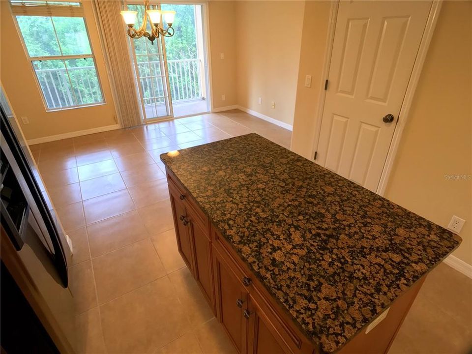 Active With Contract: $1,850 (2 beds, 2 baths, 1092 Square Feet)