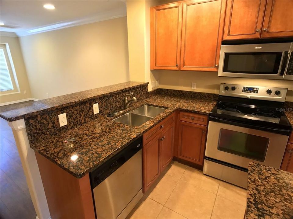 Active With Contract: $1,850 (2 beds, 2 baths, 1092 Square Feet)