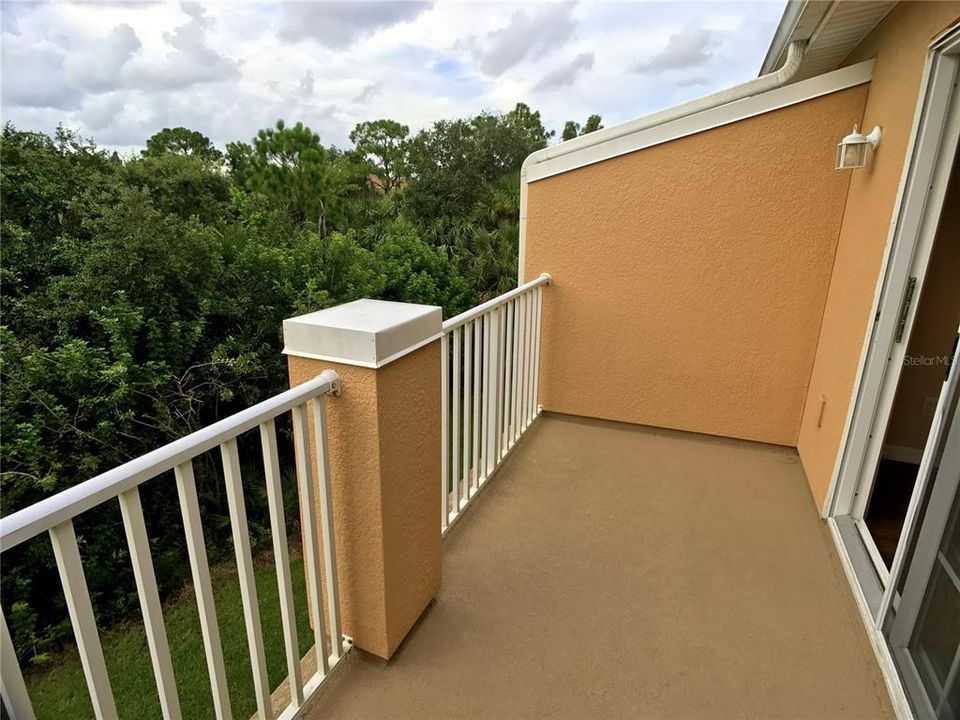 Active With Contract: $1,850 (2 beds, 2 baths, 1092 Square Feet)