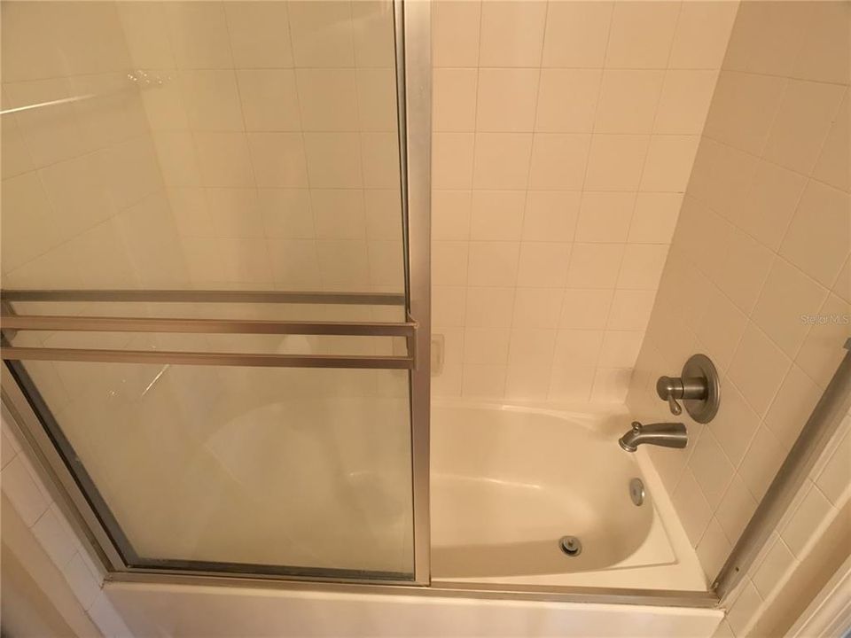 Active With Contract: $1,850 (2 beds, 2 baths, 1092 Square Feet)