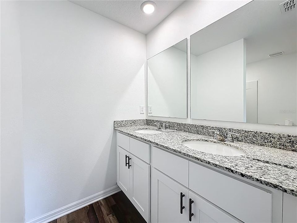 待售: $232,900 (3 贝兹, 2 浴室, 1272 平方英尺)