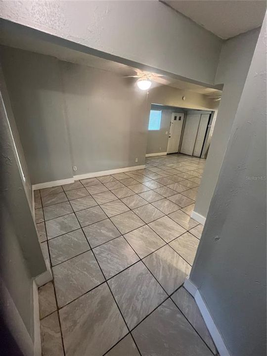 出租: $1,550 (2 贝兹, 2 浴室, 900 平方英尺)