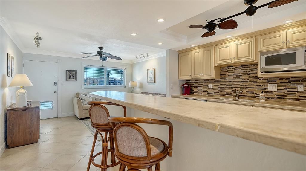 For Sale: $675,000 (2 beds, 2 baths, 1309 Square Feet)