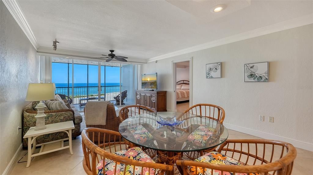 For Sale: $675,000 (2 beds, 2 baths, 1309 Square Feet)