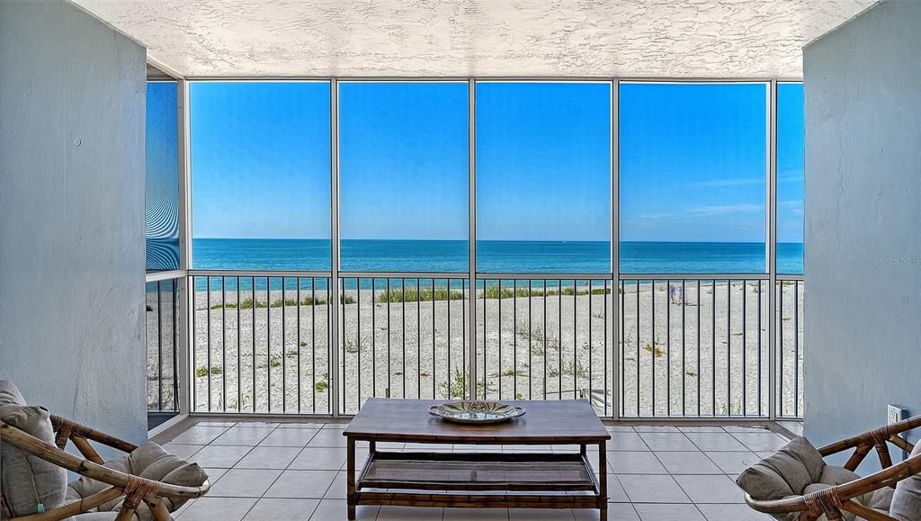 For Sale: $675,000 (2 beds, 2 baths, 1309 Square Feet)