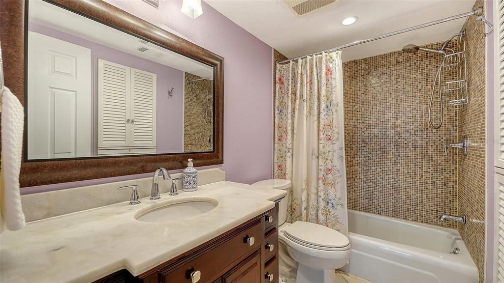 For Sale: $675,000 (2 beds, 2 baths, 1309 Square Feet)