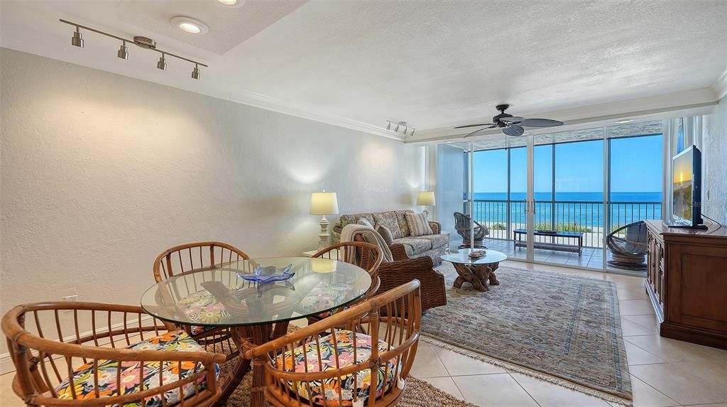 For Sale: $675,000 (2 beds, 2 baths, 1309 Square Feet)