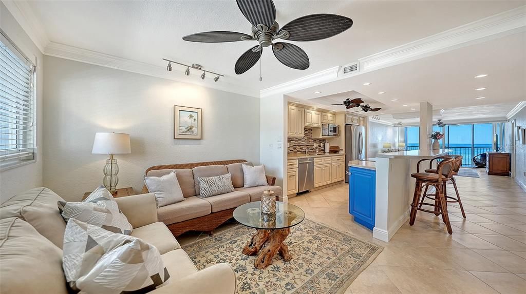 For Sale: $675,000 (2 beds, 2 baths, 1309 Square Feet)