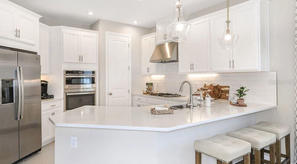 Activo con contrato: $500,000 (4 camas, 3 baños, 2138 Pies cuadrados)