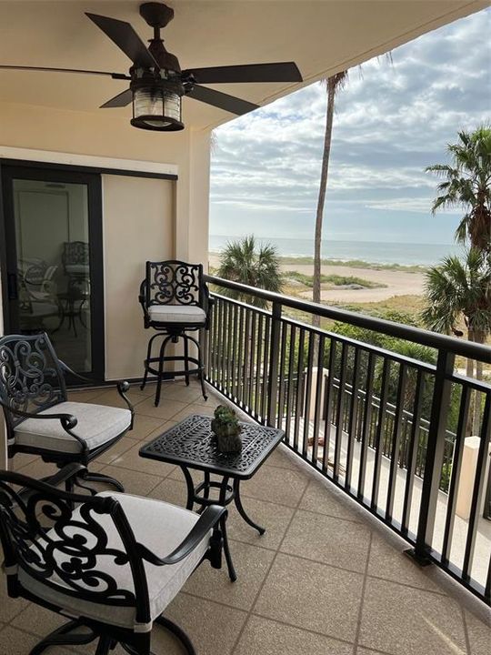 For Rent: $5,500 (2 beds, 2 baths, 1100 Square Feet)