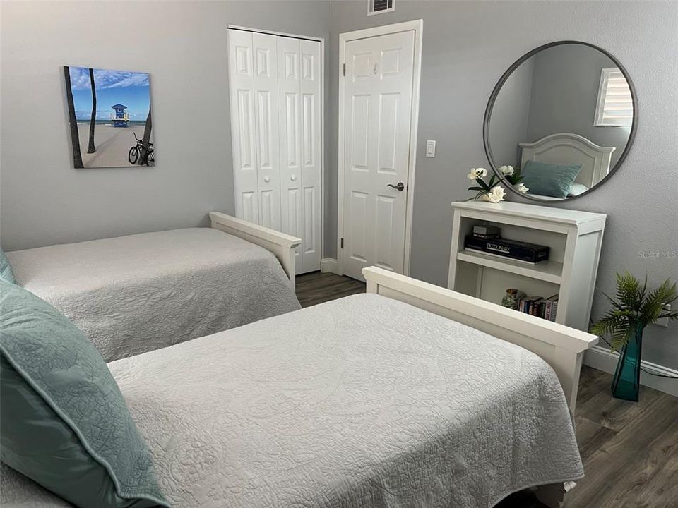 For Rent: $5,500 (2 beds, 2 baths, 1100 Square Feet)