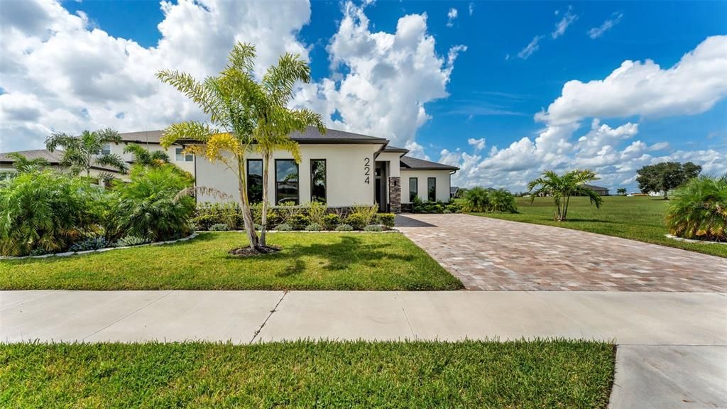 待售: $725,000 (4 贝兹, 3 浴室, 2533 平方英尺)