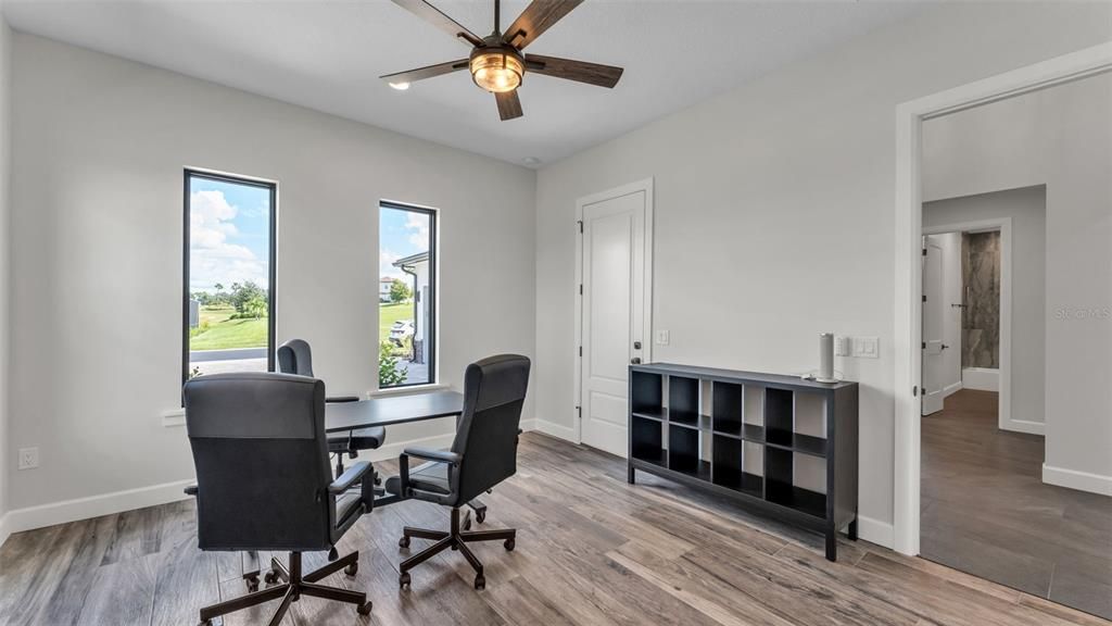 待售: $725,000 (4 贝兹, 3 浴室, 2533 平方英尺)