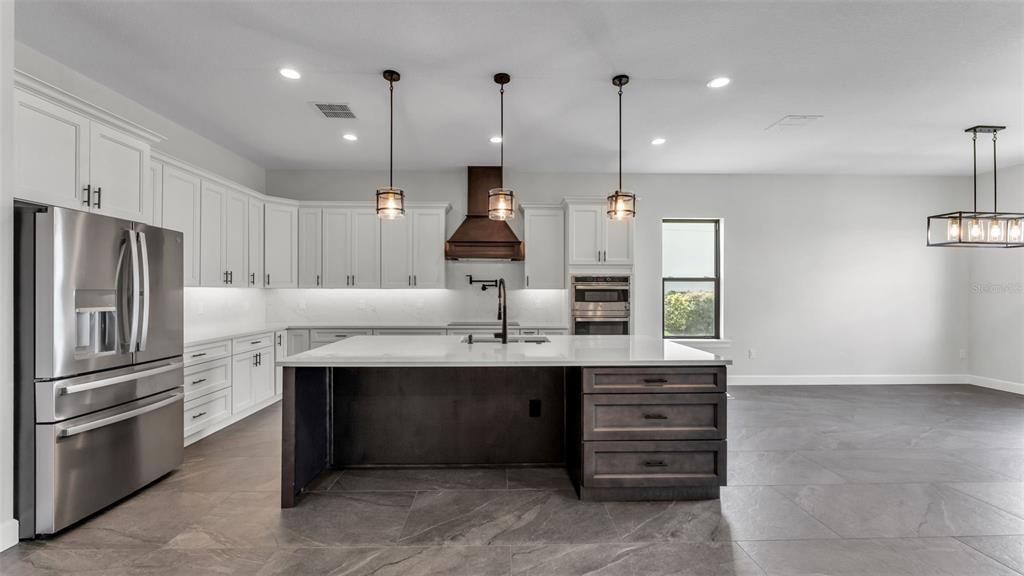 待售: $725,000 (4 贝兹, 3 浴室, 2533 平方英尺)