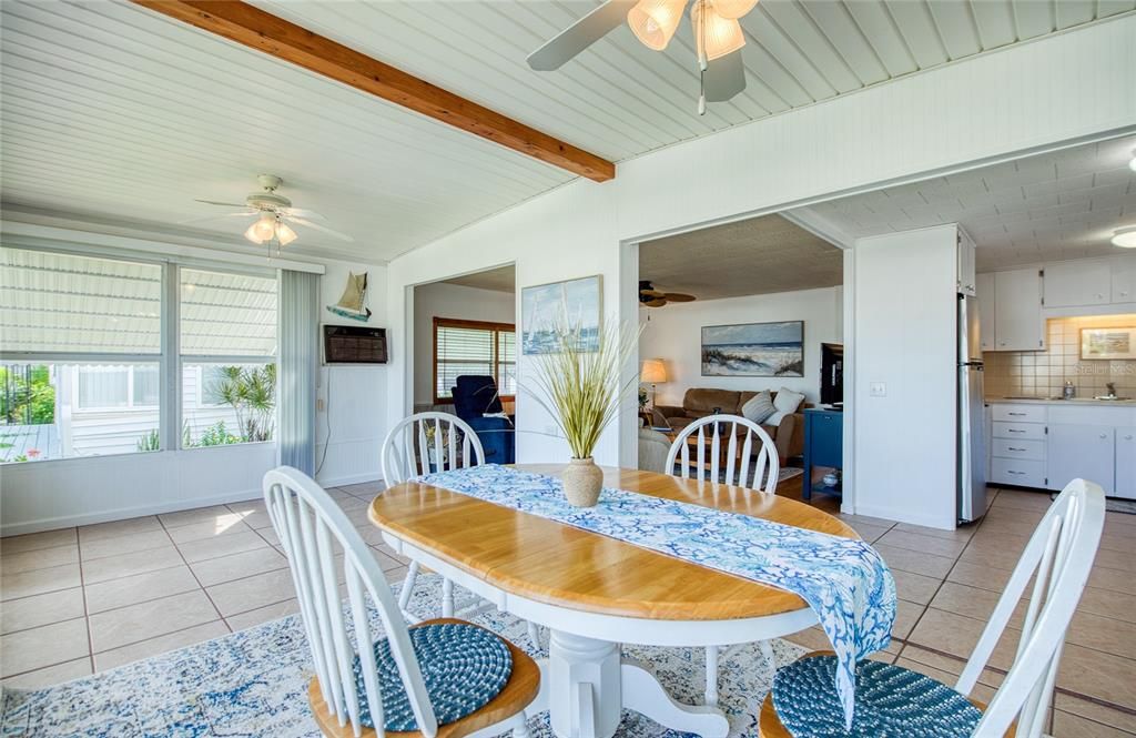 En Venta: $239,900 (2 camas, 2 baños, 768 Pies cuadrados)