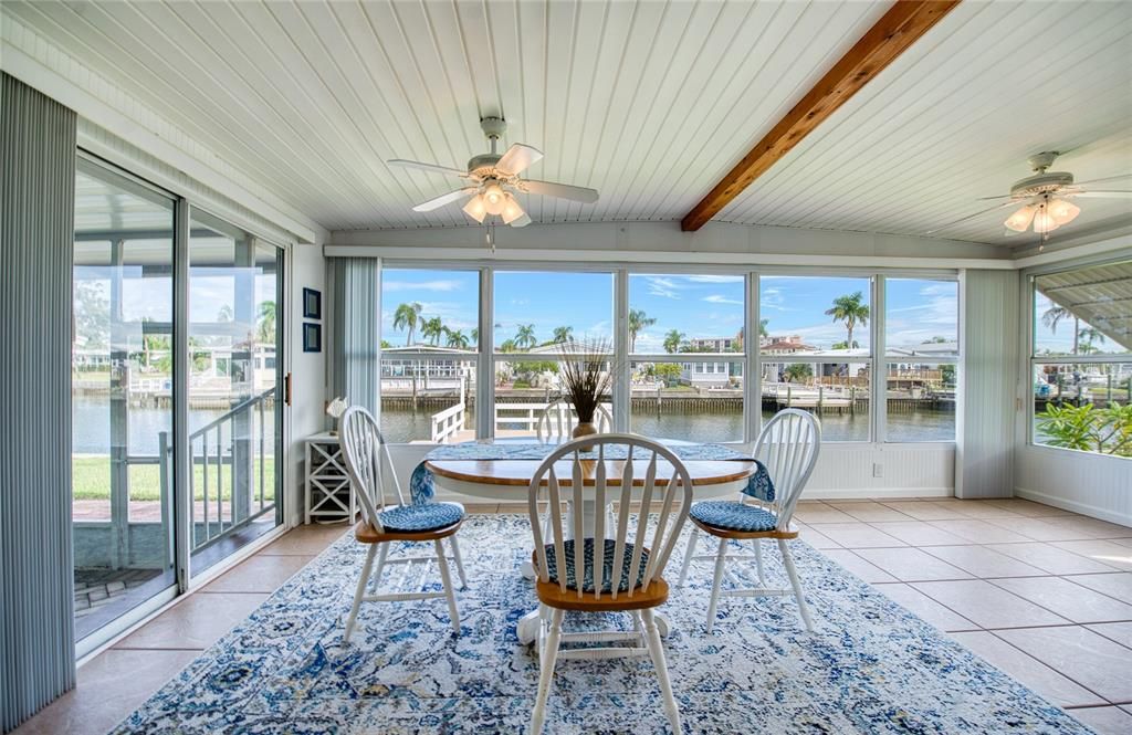 En Venta: $239,900 (2 camas, 2 baños, 768 Pies cuadrados)